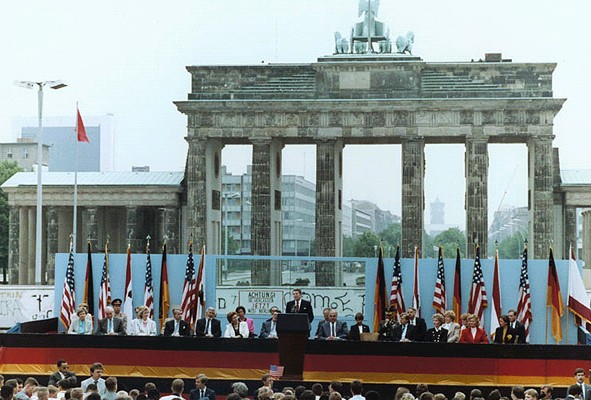 President Reagan giving a speech at the Berlin Wall, Brandenburg Gate, Federal Republic of Germany. 6/12/87.