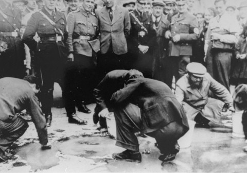 austria nazi jews ww2 1938 war vienna humiliation forced holocaust nazis wwii europe union history streets