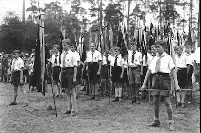 The 1933 Greater German Youth Camp in Grunewald--still includes many non-Nazi holdouts.