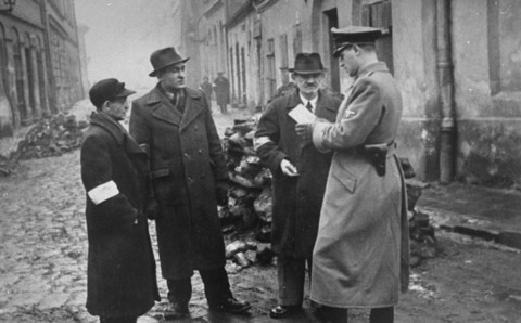 The History Place - Holocaust Timeline: The Krakow Ghetto 1940-43